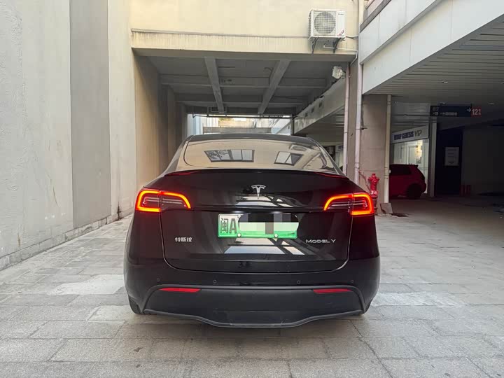 Фото 5 - Tesla Model Y
