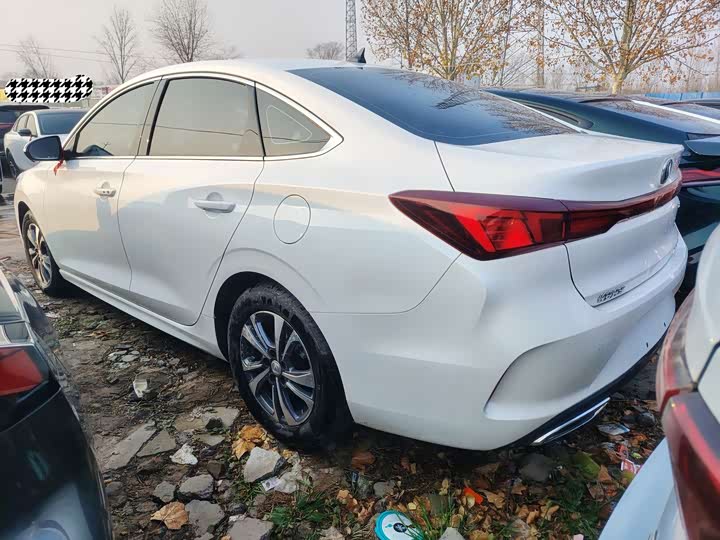 Фото 9 - Changan Eado Plus