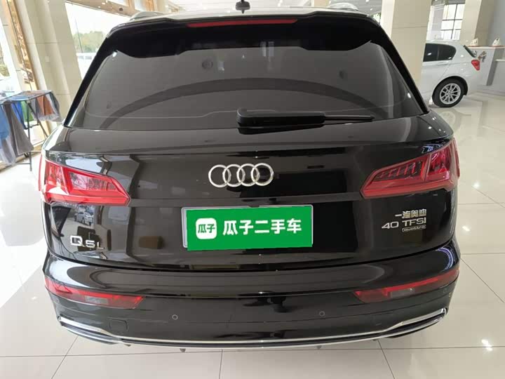 Фото 6 - Audi Q5L