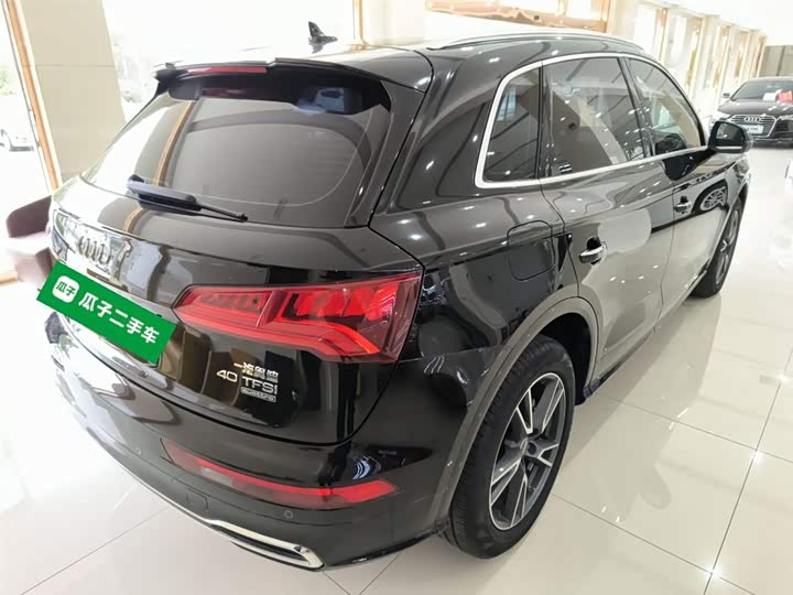 Фото 7 - Audi Q5L