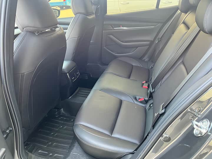 Фото 6 - Mazda 3 (Axela)