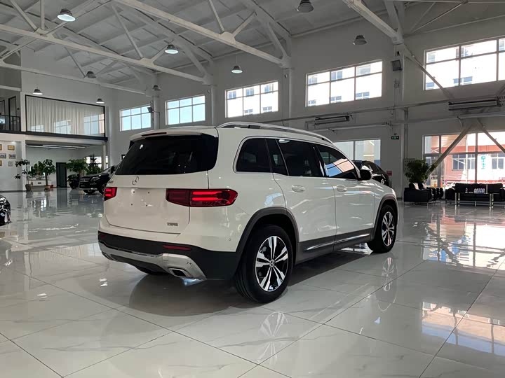 Фото 6 - Mercedes-Benz GLB-Class