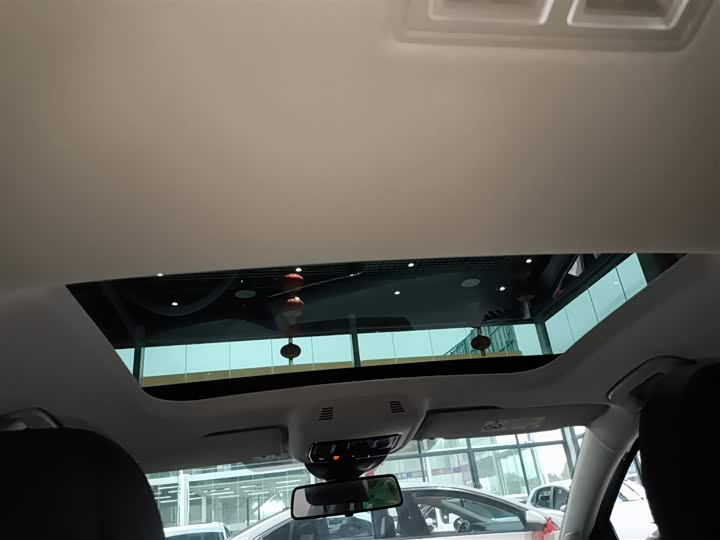 Фото 8 - Volkswagen Golf