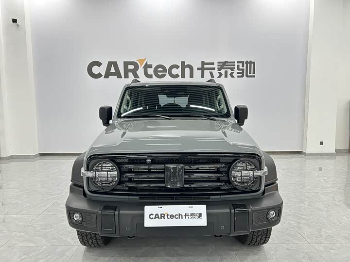 Фото 2 - Tank 300