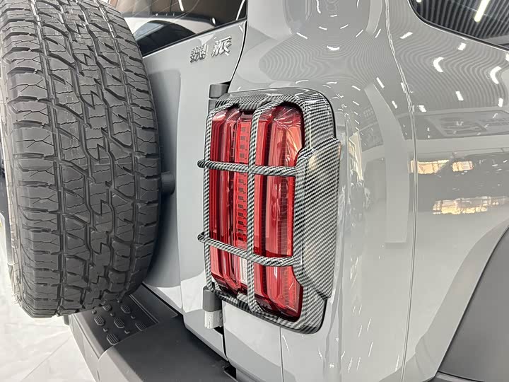 Фото 8 - Tank 300