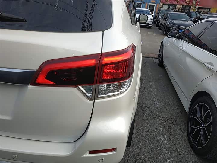 Фото 8 - Nissan Terra