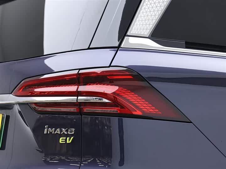 Фото 7 - Roewe iMax 8 EV