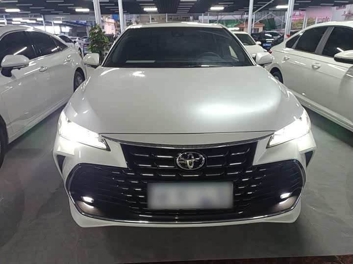 Фото 3 - Toyota Avalon