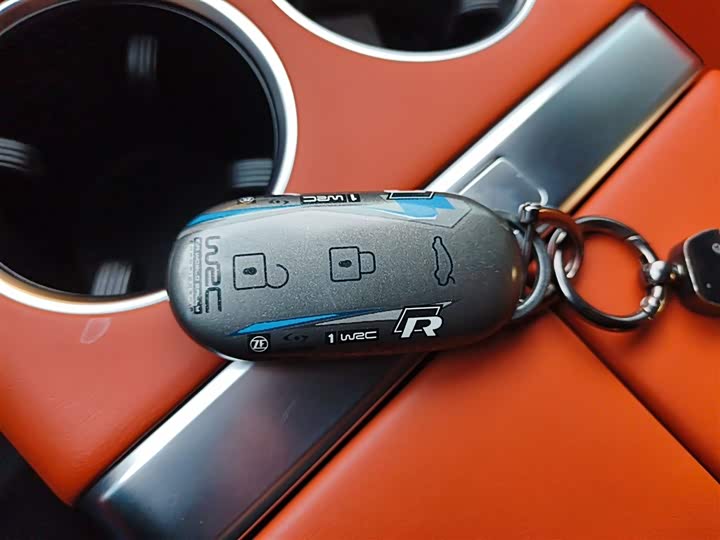 Фото 9 - LiXiang L8