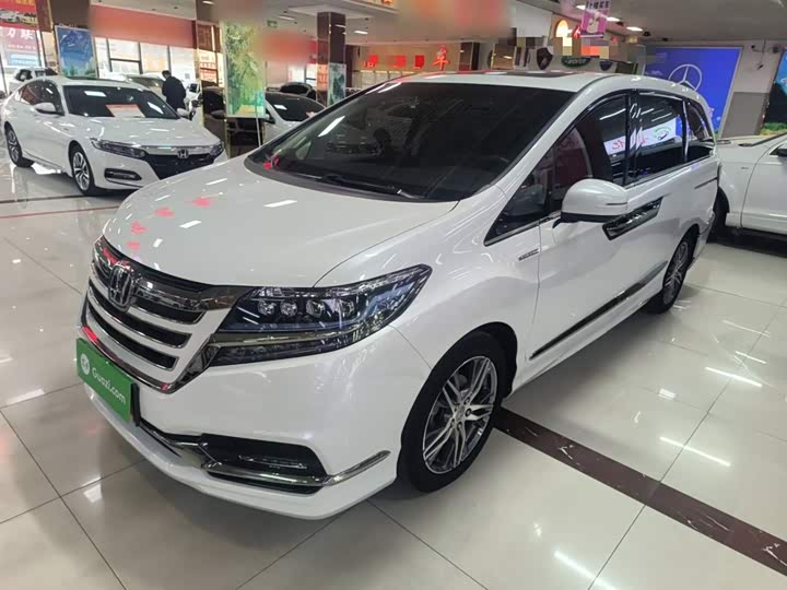 Фото 1 - Honda Elysion