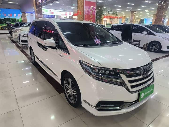 Фото 4 - Honda Elysion