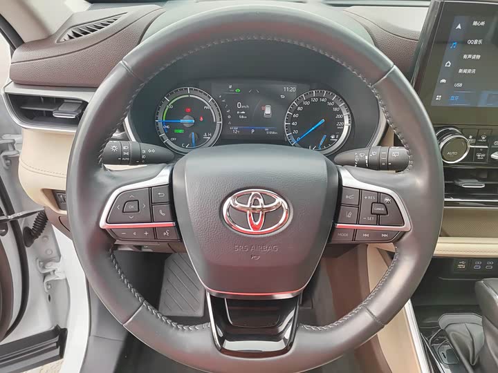 Фото 8 - Toyota Highlander