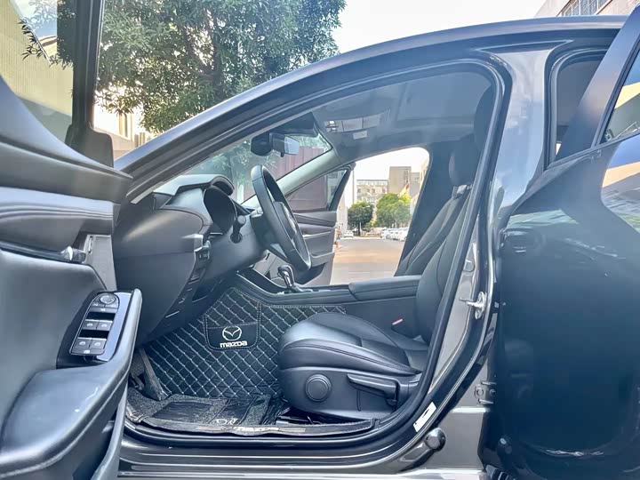 Фото 5 - Mazda 3 (Axela)