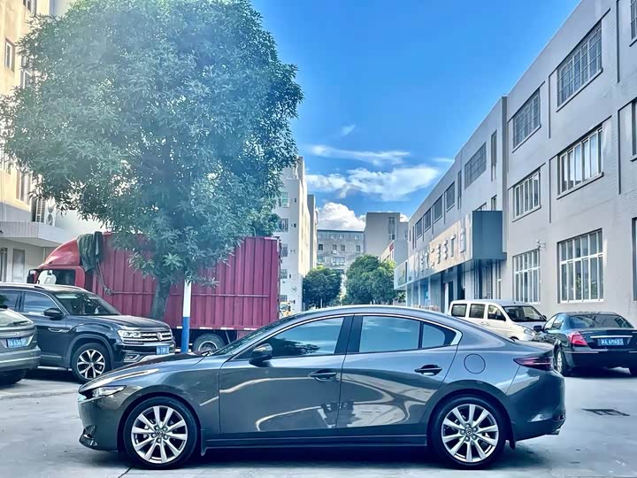 Фото 8 - Mazda 3 (Axela)