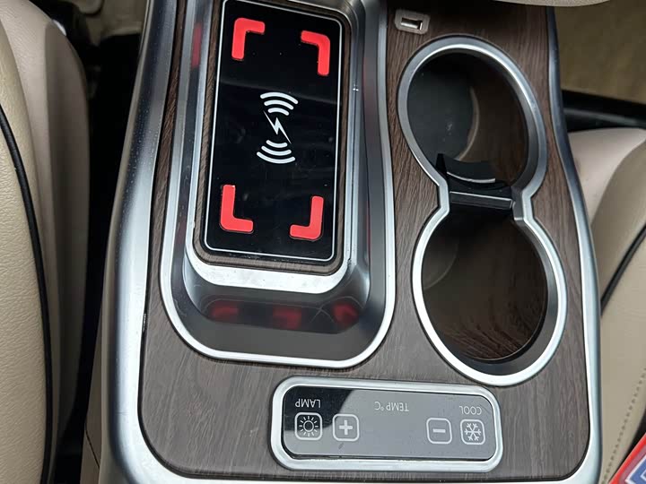 Фото 8 - Mercedes-Benz Vito