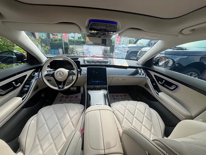 Фото 9 - Mercedes-Benz Maybach S-Class