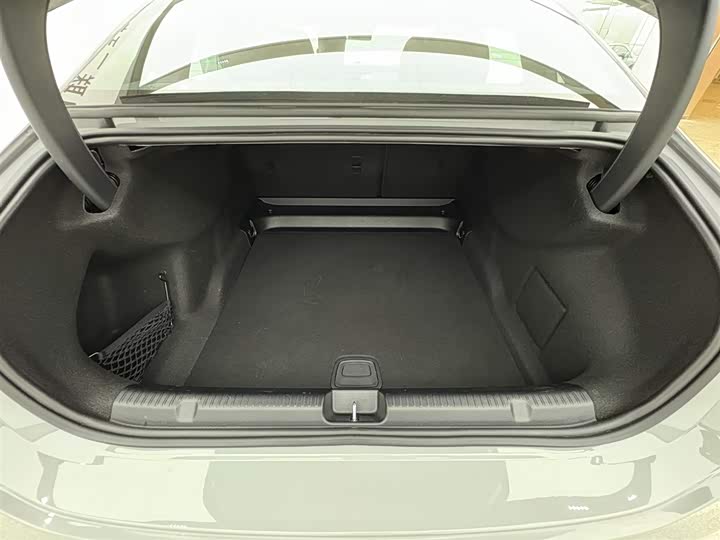 Фото 6 - Mercedes-Benz EQE