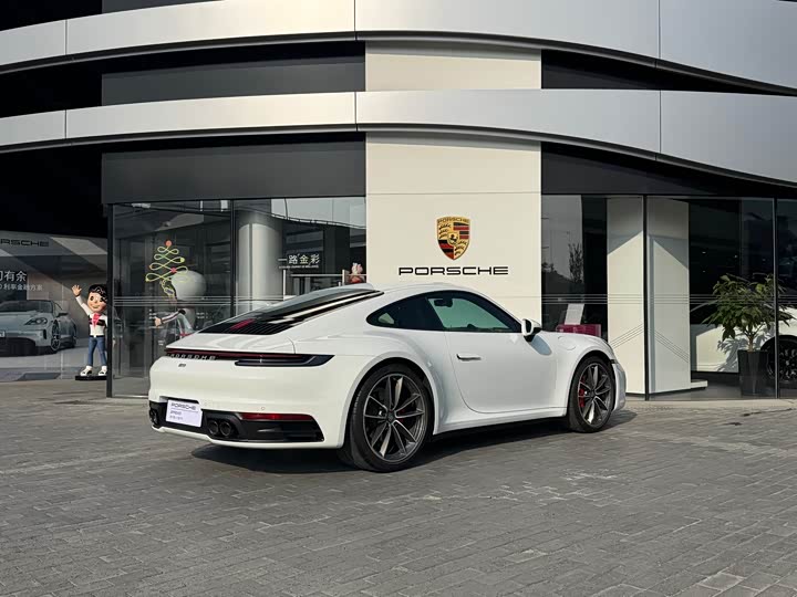 Фото 2 - Porsche 911