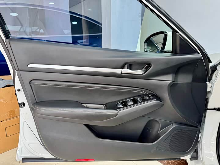 Фото 8 - Nissan Teana