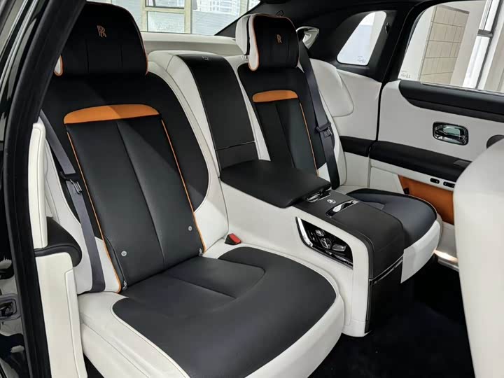 Photo 8 - Rolls-Royce Ghost