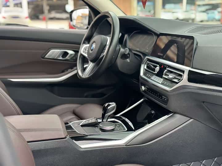 Фото 9 - BMW 3 Series