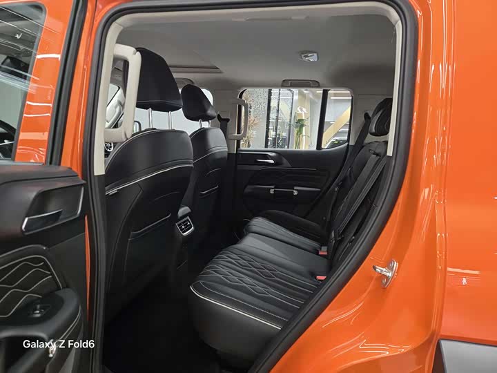 Фото 8 - Tank 300