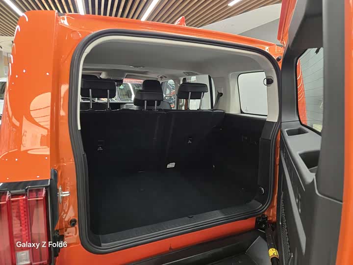 Фото 9 - Tank 300