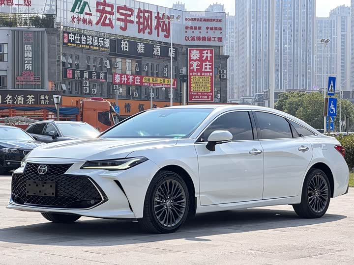 Фото 1 - Toyota Avalon