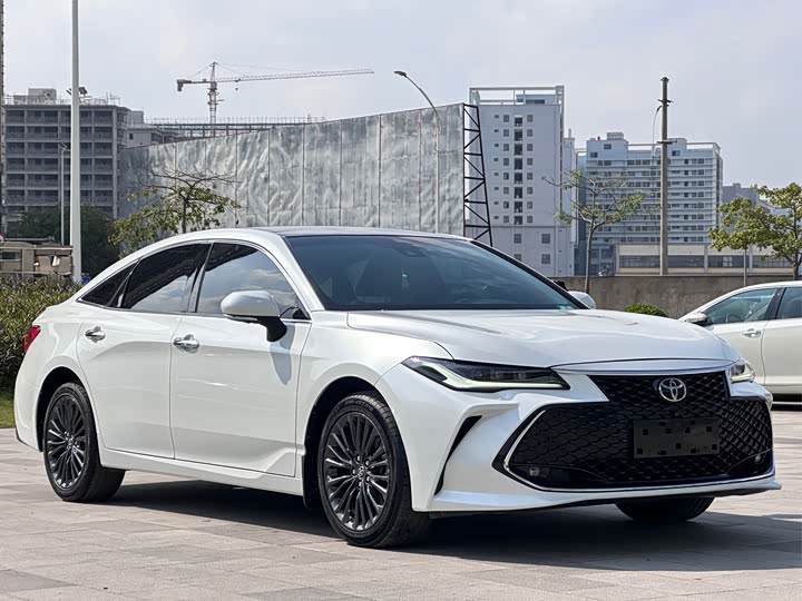 Фото 3 - Toyota Avalon