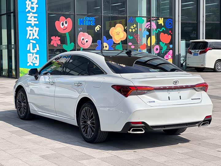 Фото 7 - Toyota Avalon