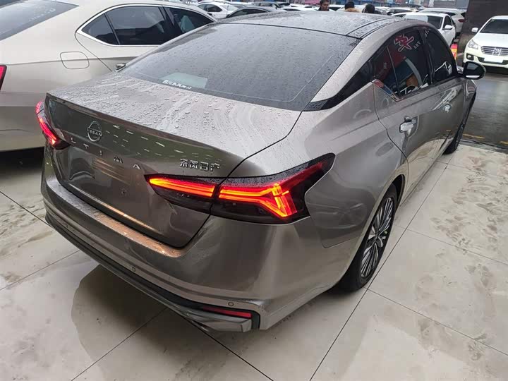 Фото 7 - Nissan Teana