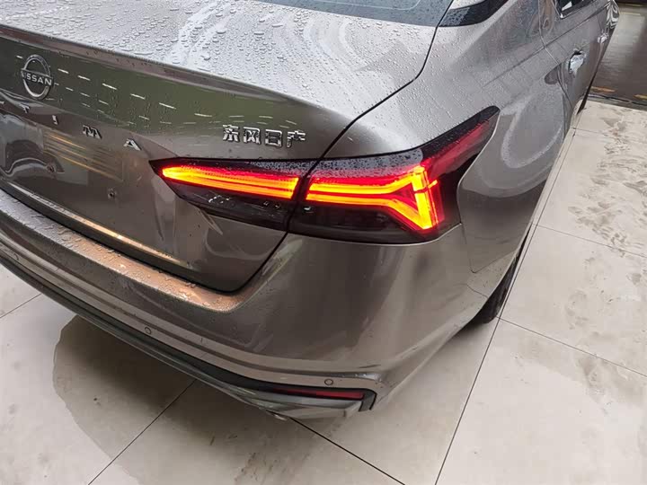 Фото 8 - Nissan Teana