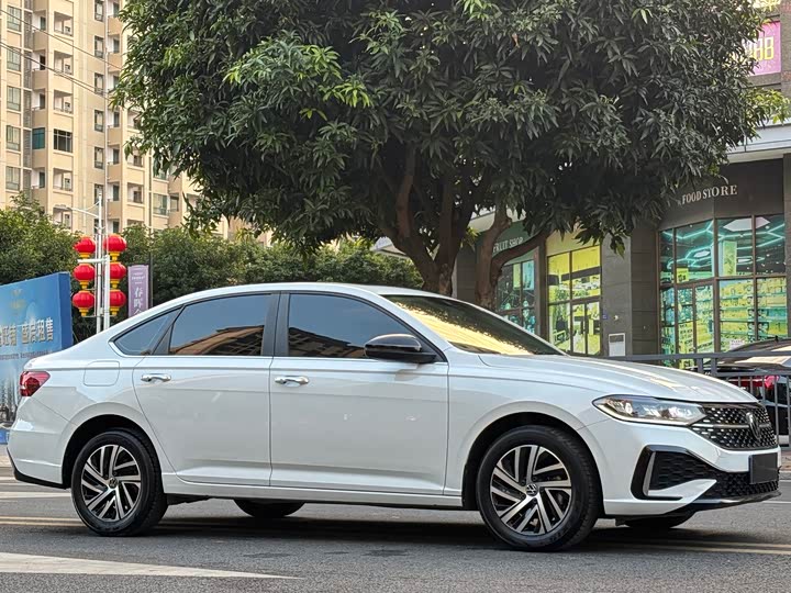 Фото 3 - Volkswagen Lavida