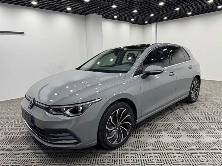 Фото 3 - Volkswagen Golf