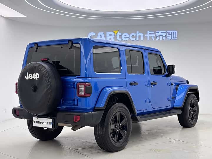 Фото 9 - Jeep Wrangler