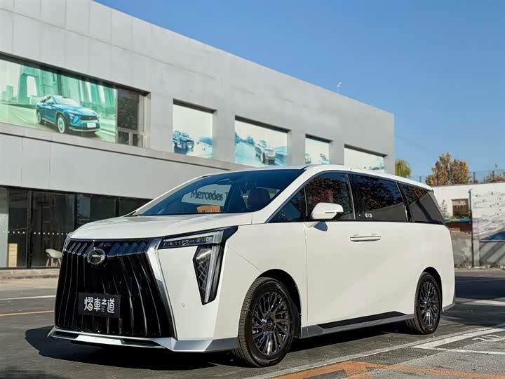 Фото 1 - GAC Trumpchi M8