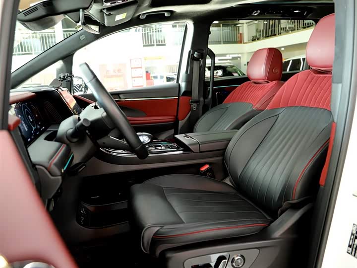 Фото 6 - GAC Trumpchi M8