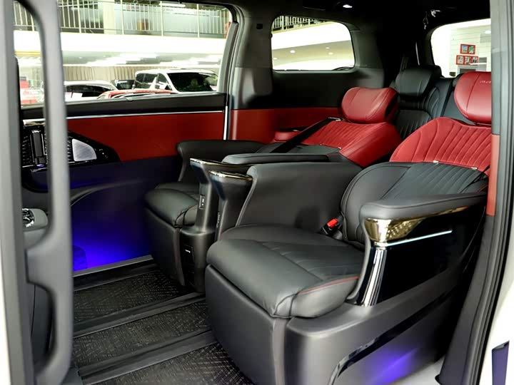 Фото 7 - GAC Trumpchi M8