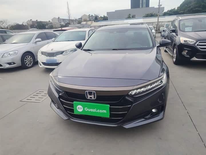 Фото 3 - Honda Accord