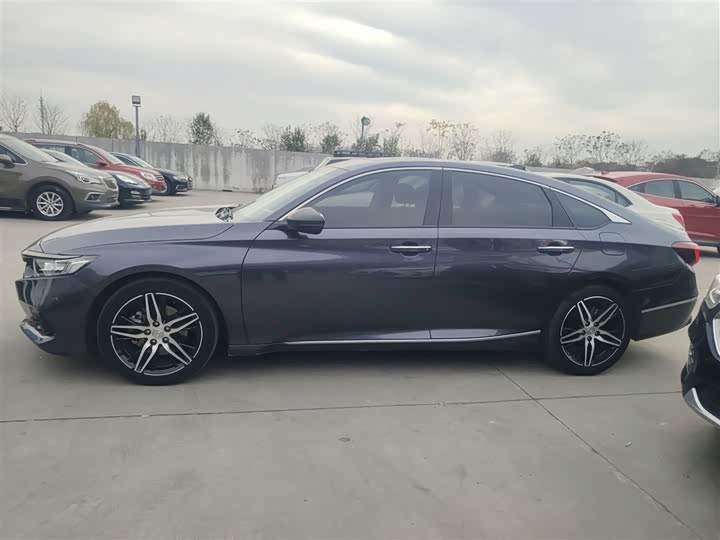 Фото 5 - Honda Accord