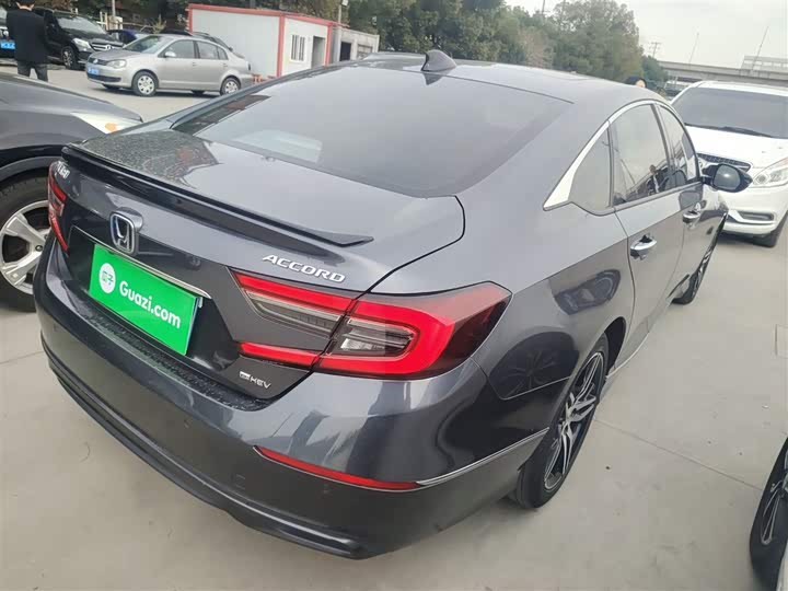 Фото 7 - Honda Accord