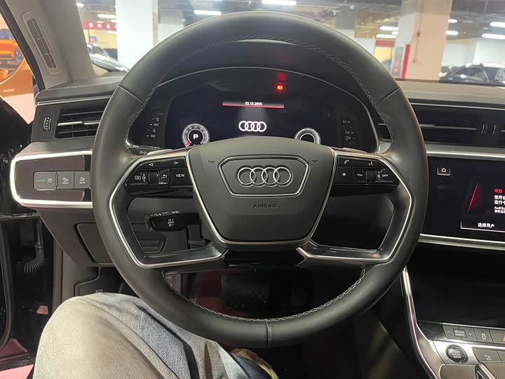 Фото 7 - Audi A7L