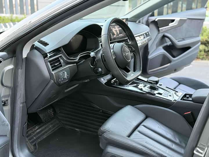 Фото 4 - Audi A5