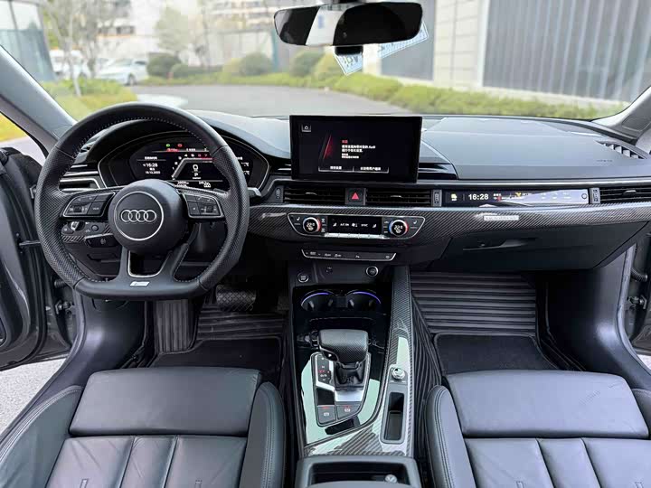 Фото 5 - Audi A5