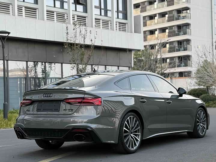 Фото 7 - Audi A5