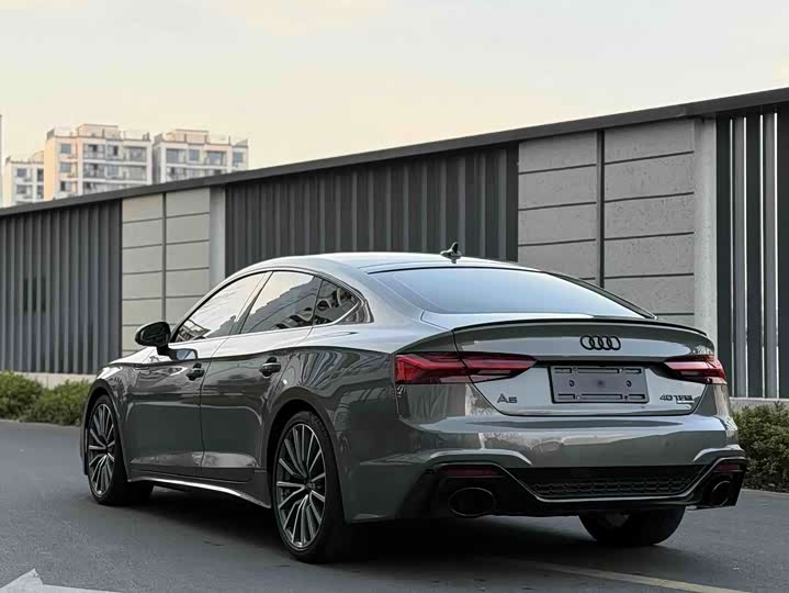 Фото 9 - Audi A5