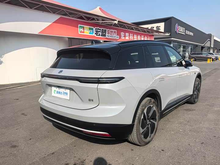 Фото 7 - Nio ES6