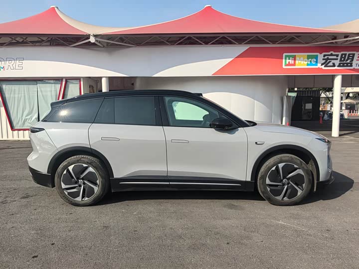 Фото 8 - Nio ES6