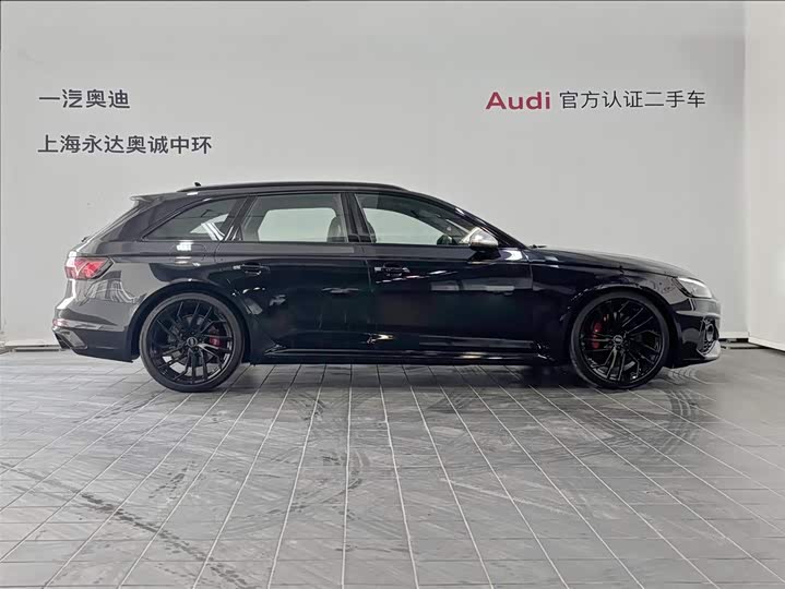 Фото 4 - Audi RS 4