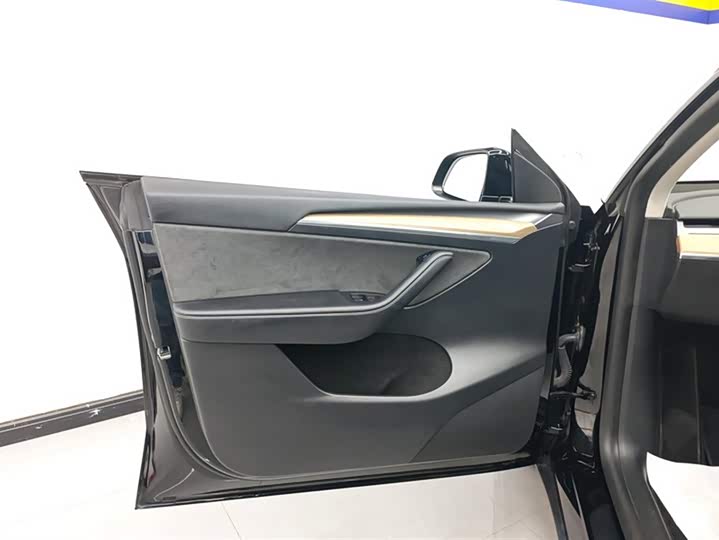 Фото 7 - Tesla Model Y